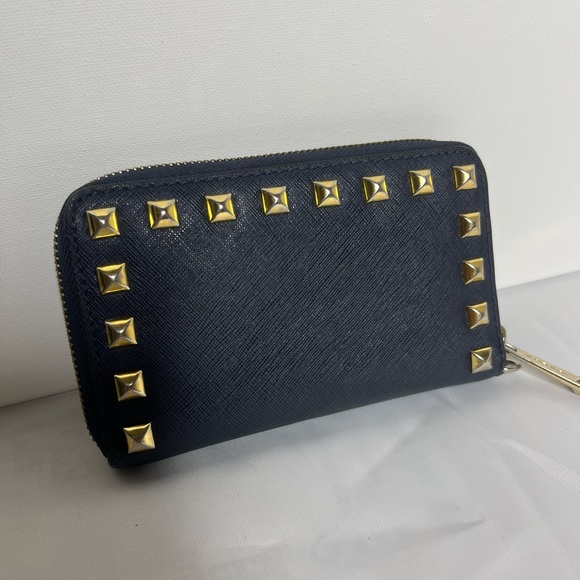 Michael Kors Selma Wallet - Picture 3 of 7